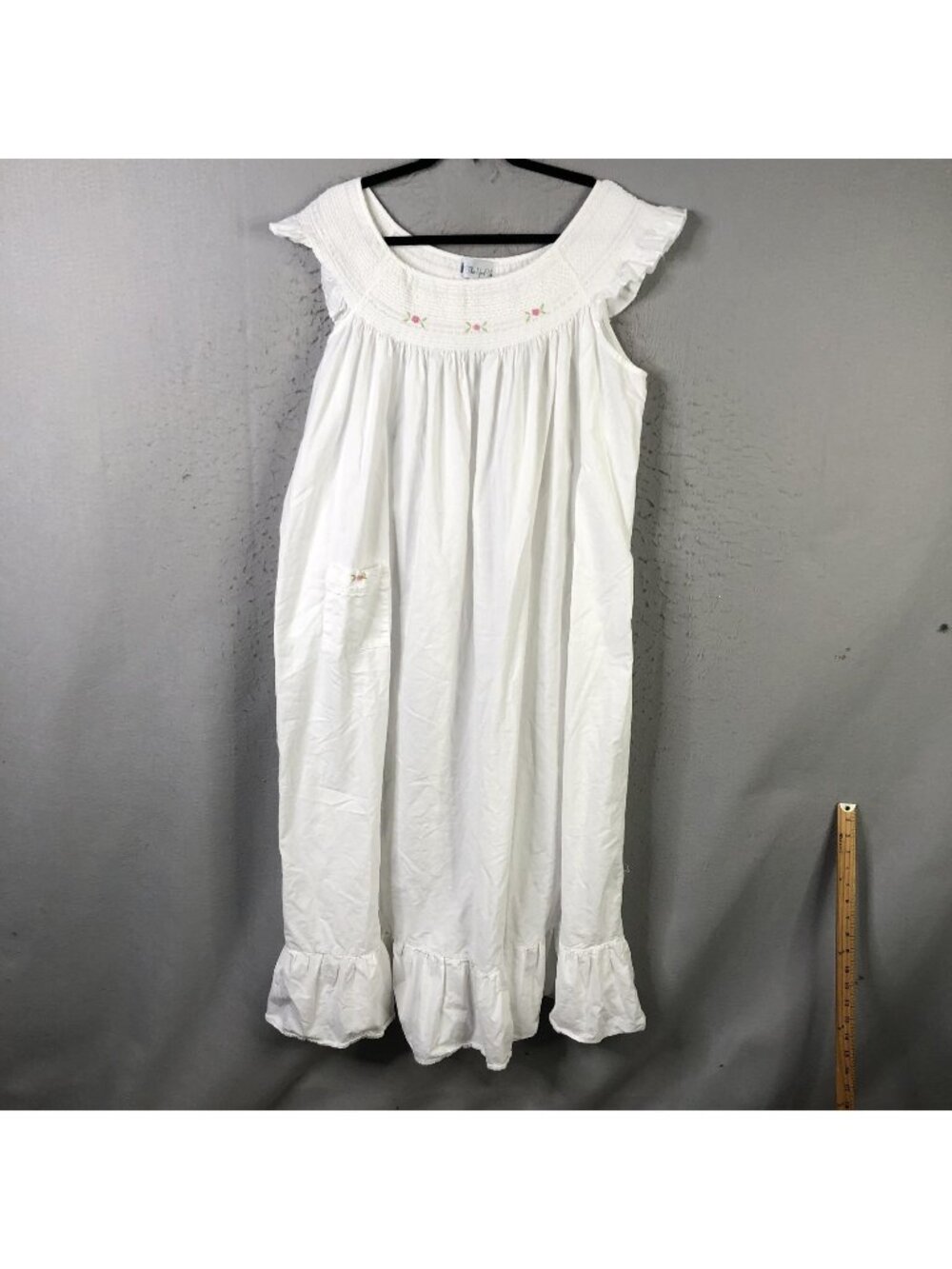 Victorian Nightgown Womens 3XL White Cotton Ruffle Floral Rose Chemise Pocket
